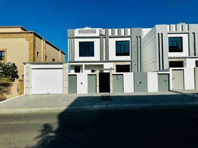 5-Bed Villa for Sale in Maabila