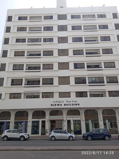 Showroom for Rent in Ruwi | 265m²