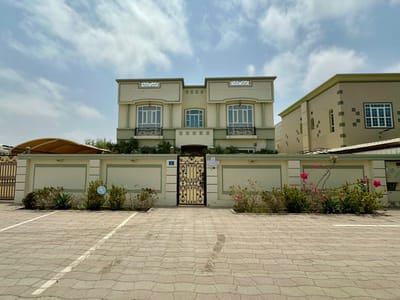 6-Bed Villa for Rent in Al Mawalih North