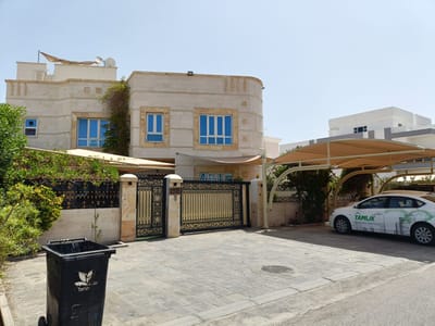 6-Bed Villa for Sale in Al Mawaleh South