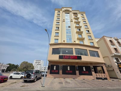 Showroom for Rent in Al Ghubra North | 400m² | OMR 1,600/mo | REF 885BC