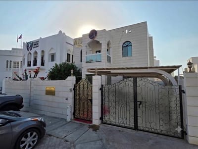 4-Bed Villa for Rent in Shatti Al Qurum