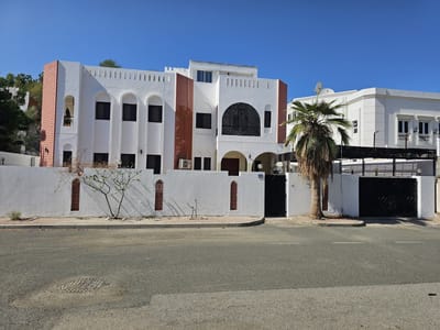 8-Bed Villa for Sale in Madinat Al Illam