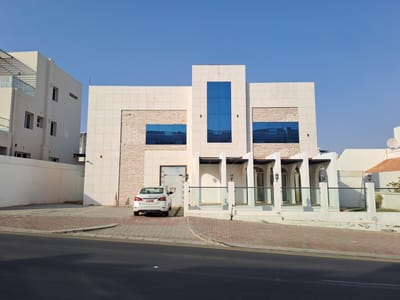 Commercial Villa for Rent in Qurum | 380m²