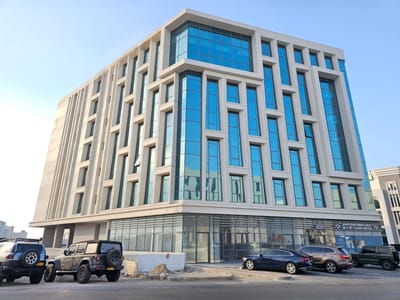 2-Bed Apartment for Rent in Madinat Al Sultan Qaboos | OMR 430/mo | REF 897YC