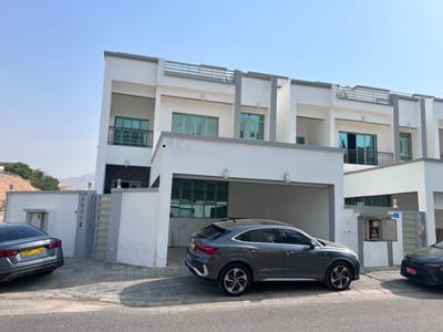 7-Bed Villa for Rent in Muscat | OMR 1,000/mo | REF 710IC photo