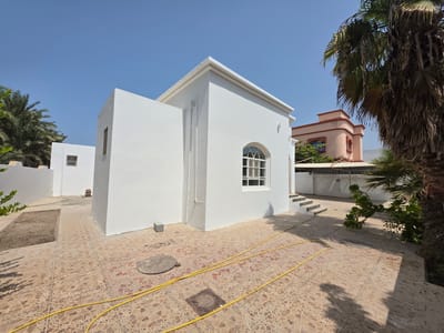 4-Bed Villa for Rent in Al Hail North | OMR 500/mo | REF 794BC photo